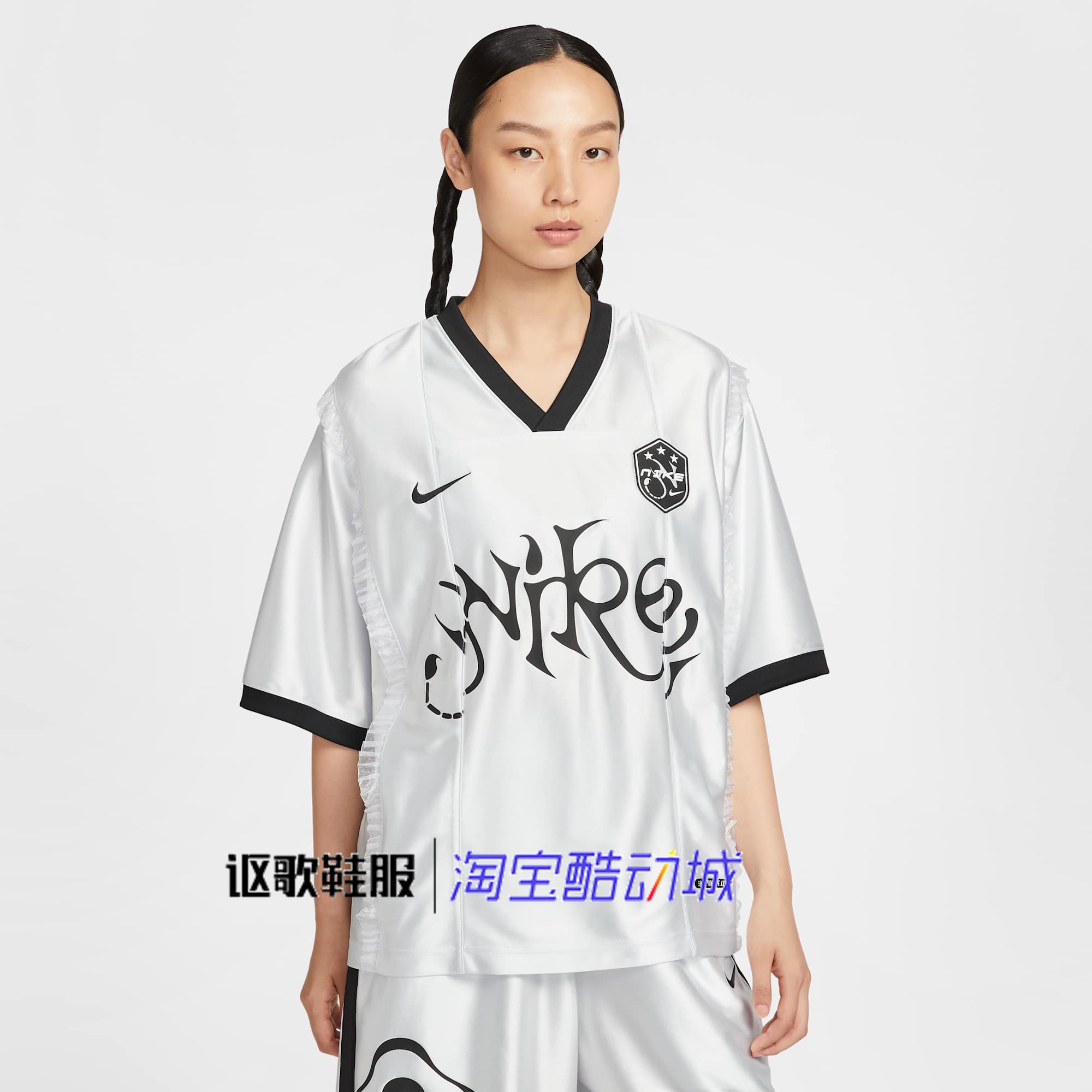 耐克女子夏季新款休闲V领短袖T恤