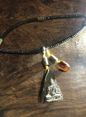 天然沉香木雕刻观音吊坠搭缅甸琥珀随型项链男女款挂件毛衣链