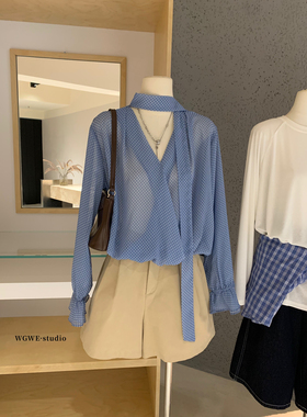 WGWE十三行早秋清冷氧气感蓝色挂脖飘带波点雪纺衫宽松显瘦衬衣女