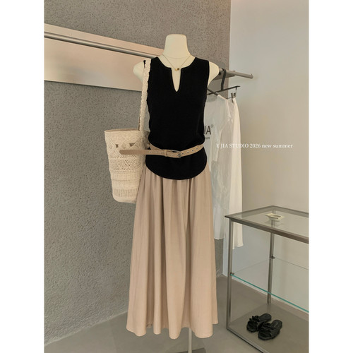 Y.JIA伊嘉十三行夏季V领针织背心+宽松A字大摆半身裙套装女8903