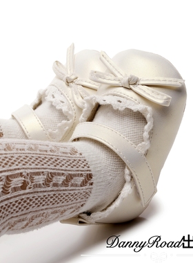 秋季新款宝宝鞋公主鞋珠光小皮鞋蕾丝蝴蝶结软底防滑0-1岁婴儿鞋