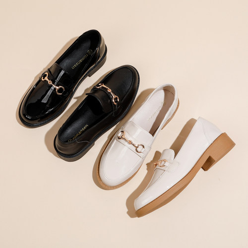 百搭软底小皮鞋热卖30万双