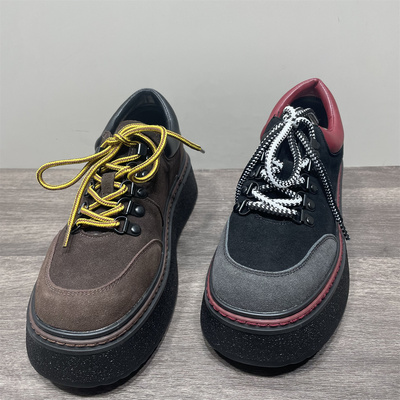 断码处理复古厚底马丁鞋女