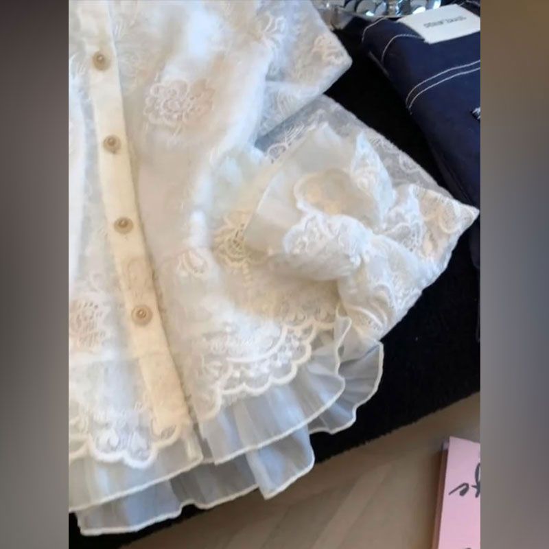 法式宫廷风蕾丝刺绣衬衫女春季高级感气质木耳边设计感巨好看上衣