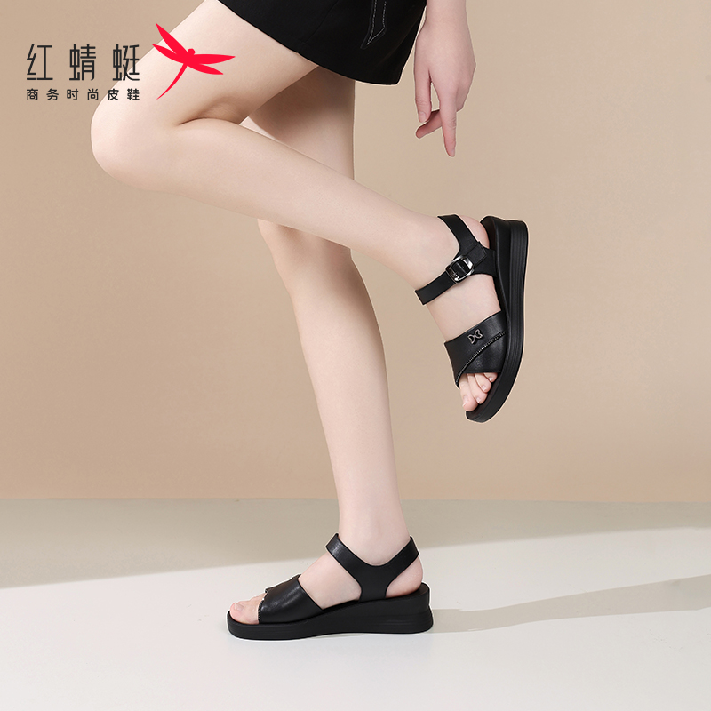 红蜻蜓软底平底凉鞋女款2025新款夏季女士真皮外穿妈妈夏天不累脚