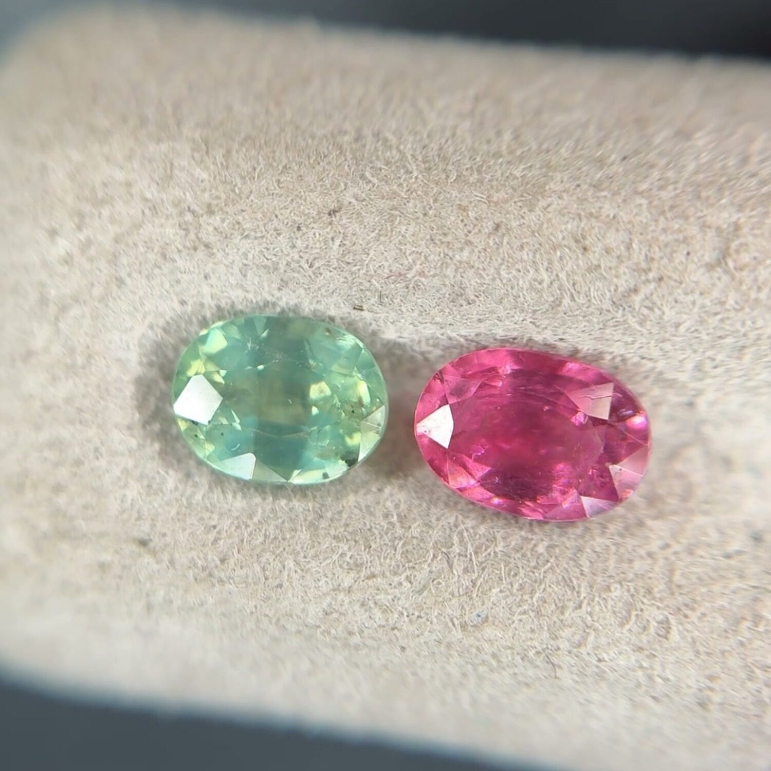 天然双色碧玺裸石1.58ct 西瓜碧玺戒面耳钉料可镶嵌