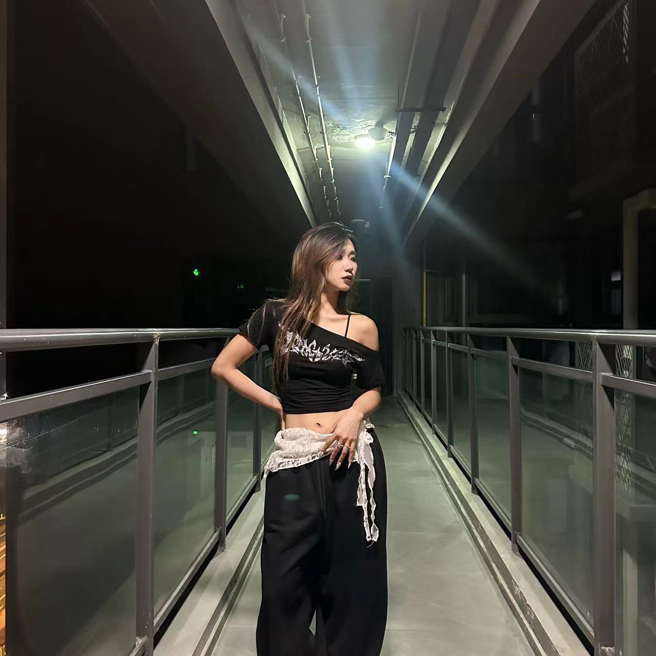KIMMING 金大铭同款爵士女漏肩上衣