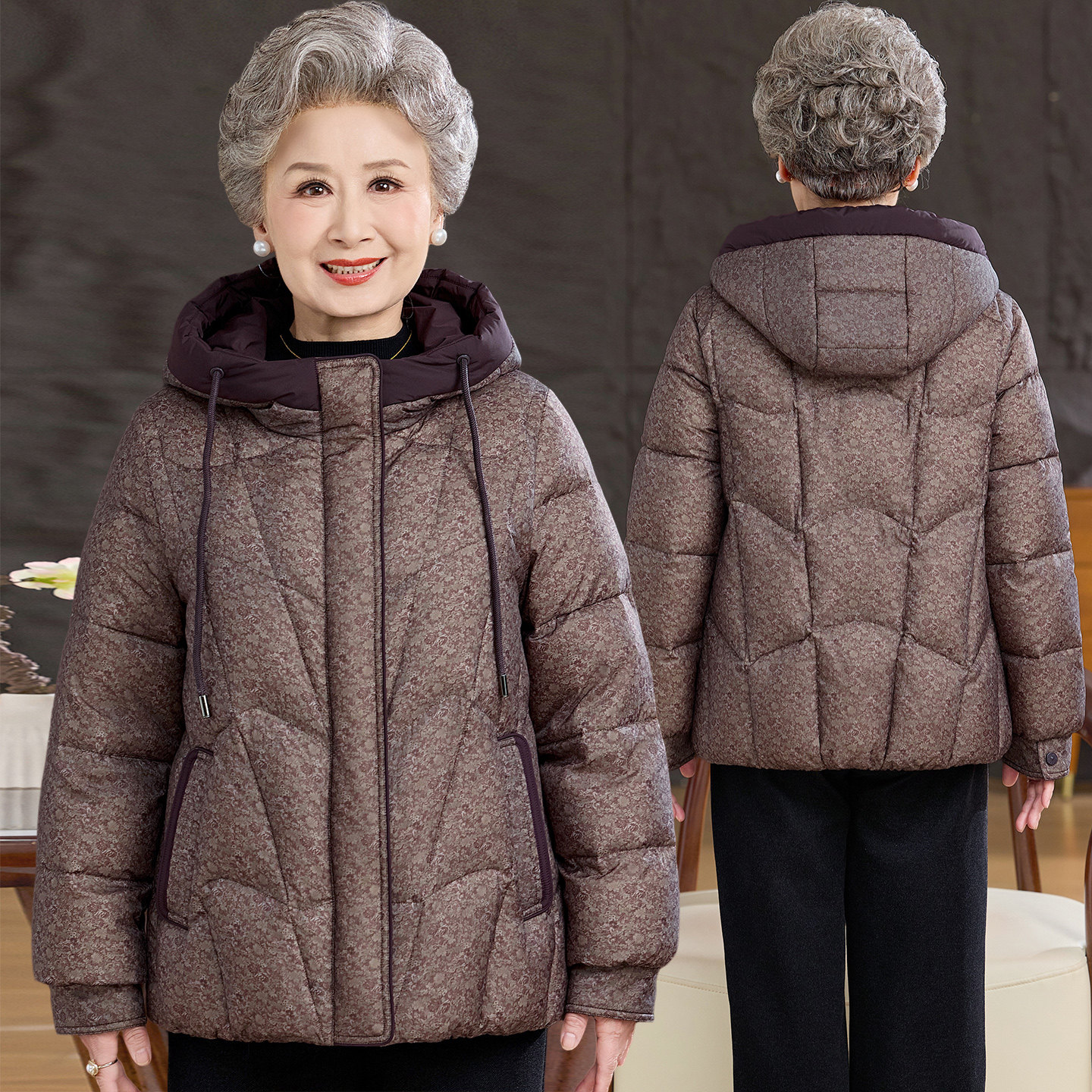 老年人羽绒服女加厚保暖中老年妈妈装连帽宽松奶奶冬季白鸭绒外套