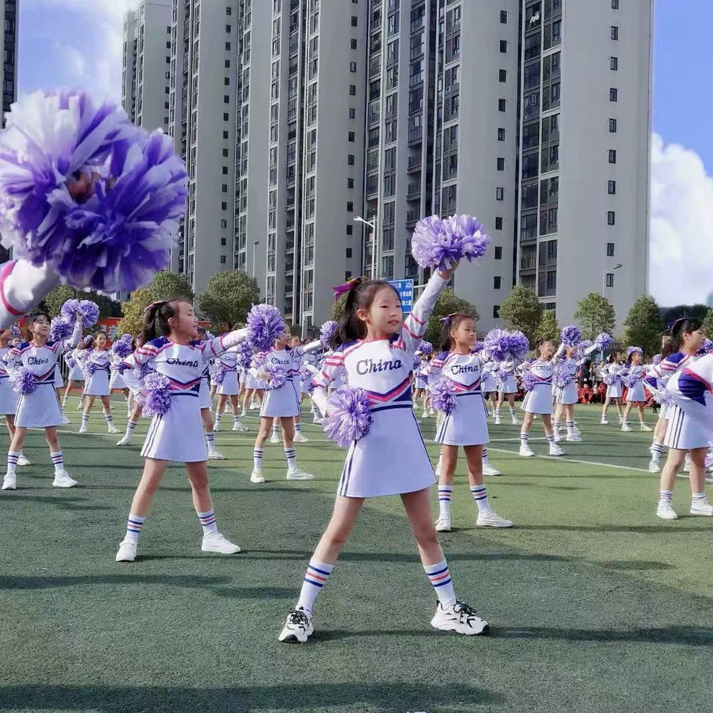 六一啦啦操演出服男女健美操竞技比赛服成人拉拉队少儿足球宝贝服