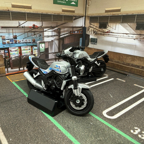 多美卡64号CB1000F合金摩托车