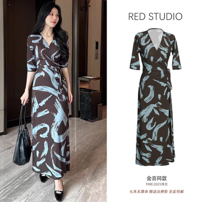 金喜同款印花V领修身连衣裙高级感小众法式时尚优雅弹力长款裙子