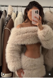 美国购米驼色毛茸茸一字领上衣半裙帽子套装 set faux