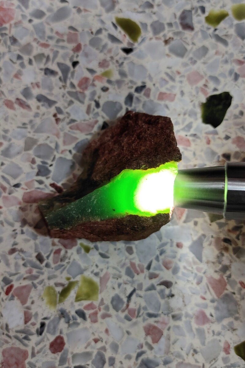 天然澳大利亚绿玉髓苹果绿冰种通透老坑澳洲玉 原石 原矿原料
