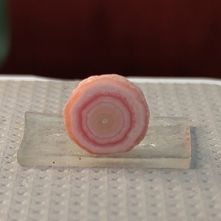 天然阿根廷红纹石冰种菱锰矿桃花眼原料矿标收藏手工磨制DIY