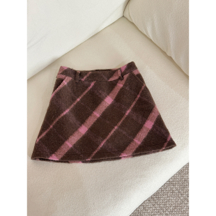 Even一雯 韩系高智感复古含羊毛加厚毛呢格纹A字短裙 草莓可可