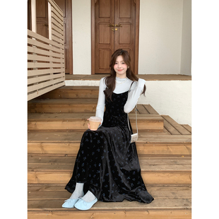 温柔丝绒感秋冬叠搭吊带连衣裙 韩系高智法式 Even一雯 绒雪松语