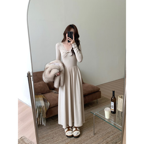 Even一雯【十四行诗】韩系高智感秋冬内搭扭结V领长袖收腰连衣裙