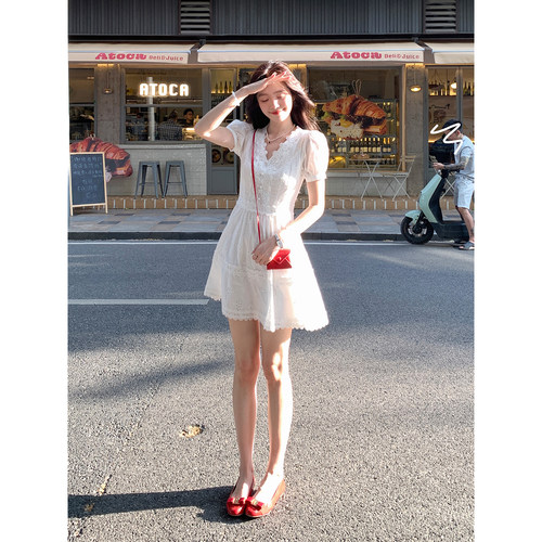 Even一雯【南法少女】韩系高智感蕾丝镂空花朵重工小众设计连衣裙