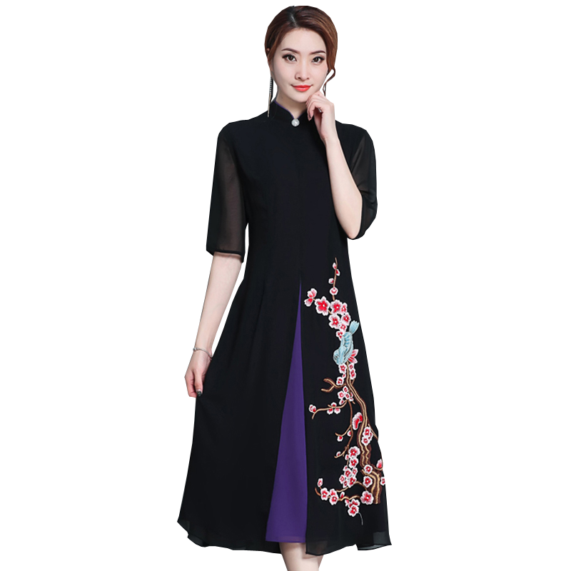 时尚中老年复古风刺绣女士妈妈装