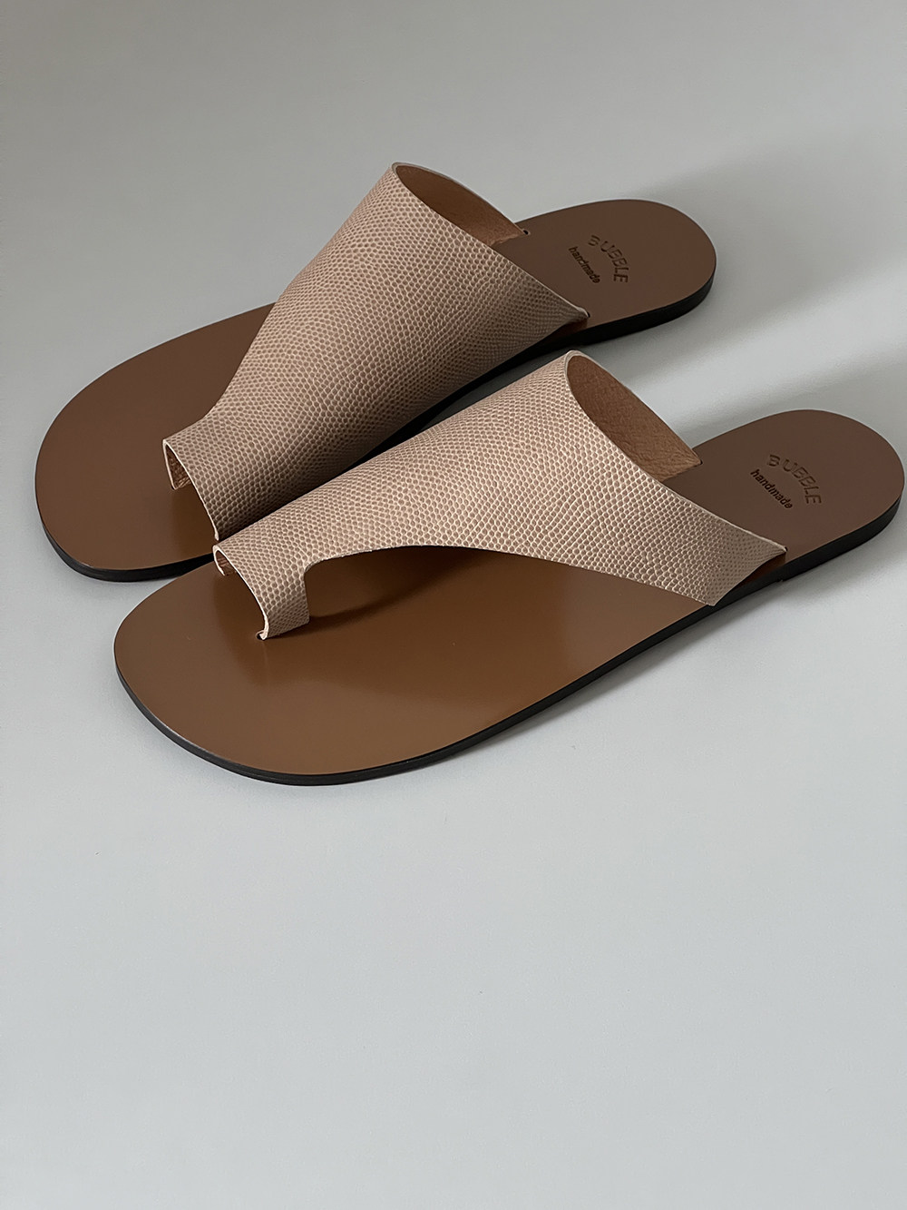 bubble handmade 22春夏简约舒适真皮套趾夹趾罗马拖鞋 动物压纹