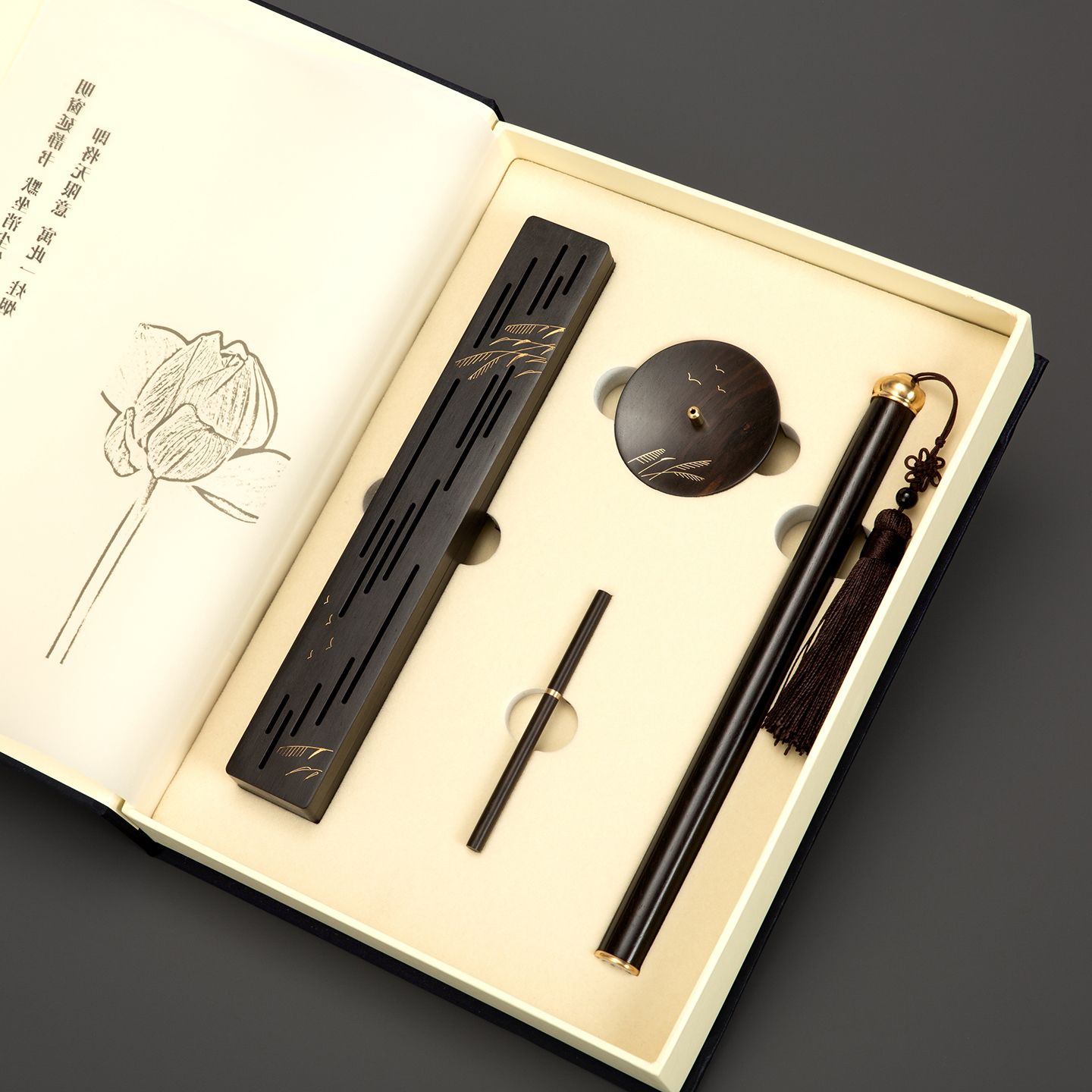 红木材质，手工铜丝镶嵌