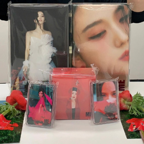 金智秀JISOO首张实体solo专辑ME