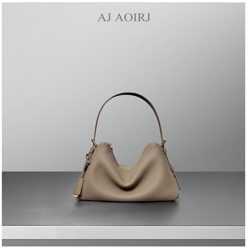 【AJ AOIRJ】小众设计十头层牛皮枕头包简约休闲高级感单肩斜挎包