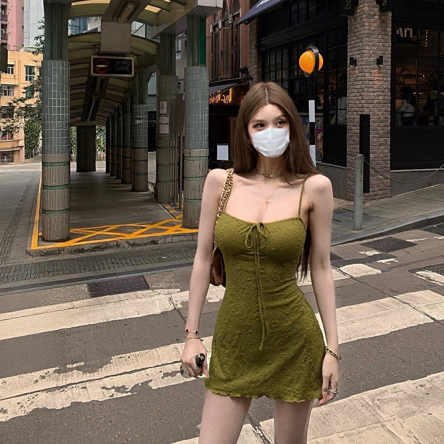 法式复古墨绿色肌理吊带连衣裙女度假风收腰修身显瘦A字短裙气质,女装/女士精品,连衣裙,淘宝优惠券,粉丝福利购,淘宝优惠卷