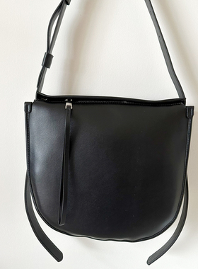 loan柔软大肚牛皮马鞍包简约百搭极简大容量可调节肩带黑色单肩包