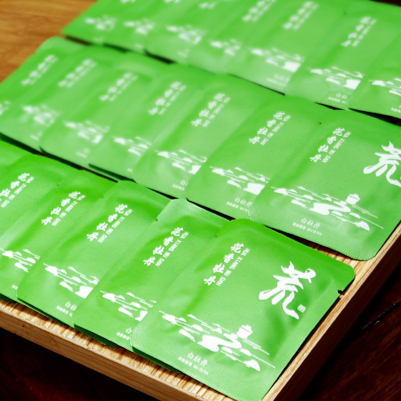 福鼎白茶花香白牡丹小方片饼干茶