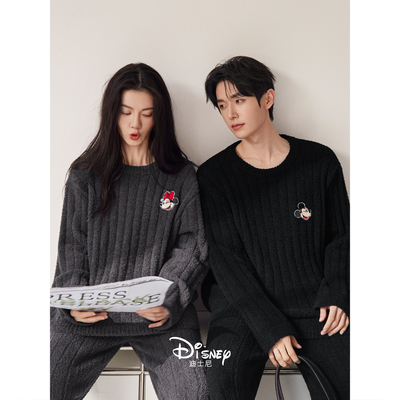 迪士尼冬休闲保暖半边绒情侣睡衣