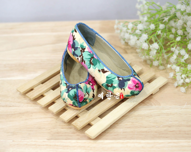 韩国原装进口男女孩传统韩服勾鞋周岁生日韩服花鞋/HE-XX2225