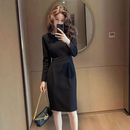 轻熟优雅风罗马布黑色长袖连衣裙女拼接修身收腰显瘦气质秋冬新款