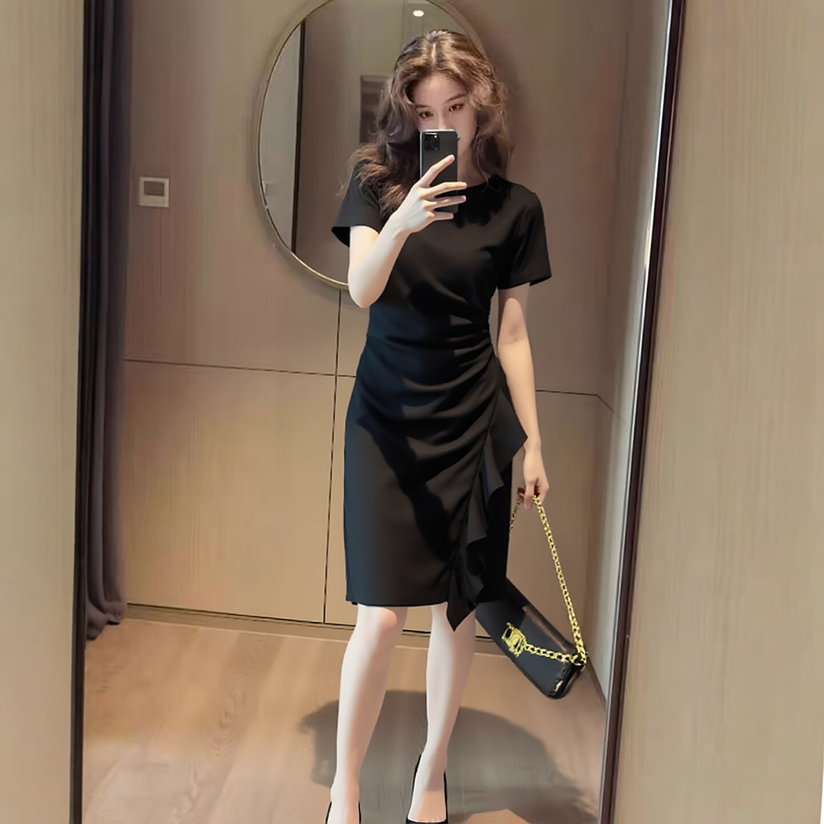 法式黑色短袖荷叶边褶皱包臀连衣裙女收腰显瘦掐腰修身中长裙夏季