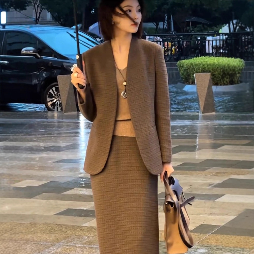 气质高级感小香风西装外套开叉半身裙女两件套装大码秋冬新款胖MM