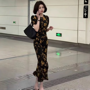 胖mm巨好看的夏天女装法式漂亮独特印花连衣裙加大码气质显瘦裙子