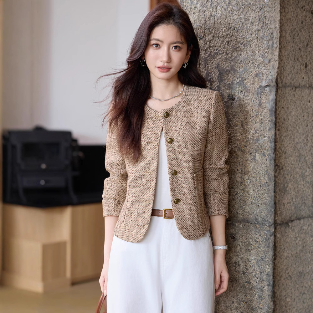 高级感小香风职业外套女春秋新款小个子时尚气质名媛短款西服上衣