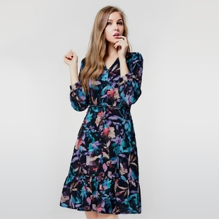 新款 腰带收腰宽松雪纺印花V领衬衫 大码 七分袖 连衣裙 女装 2026春季