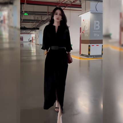 赫本风气质黑色大码女装落肩七分袖连衣裙胖妹妹新款通勤时尚长裙