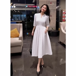 大码女装秋季中长袖v领松紧收腰雪纺粉色印花a字连衣裙子新款夏季