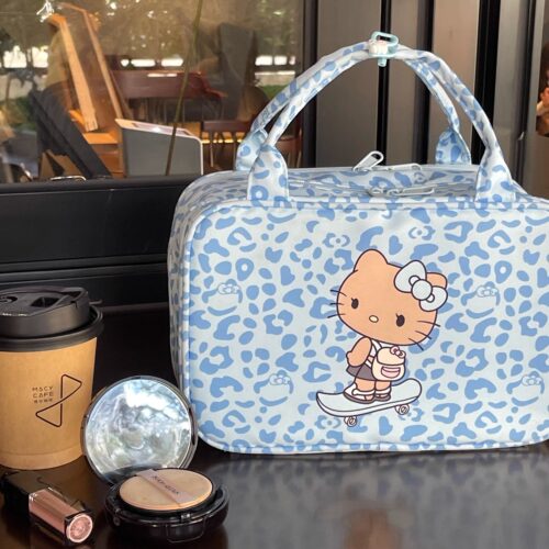 hellokitty三层大容量便携可挂行旅箱旅行分区收纳洗漱包防水可爱