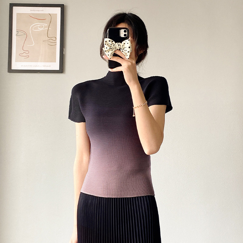 三宅褶皱短袖t恤女夏装新款渐变色上衣修身气质半高领打底衫女士