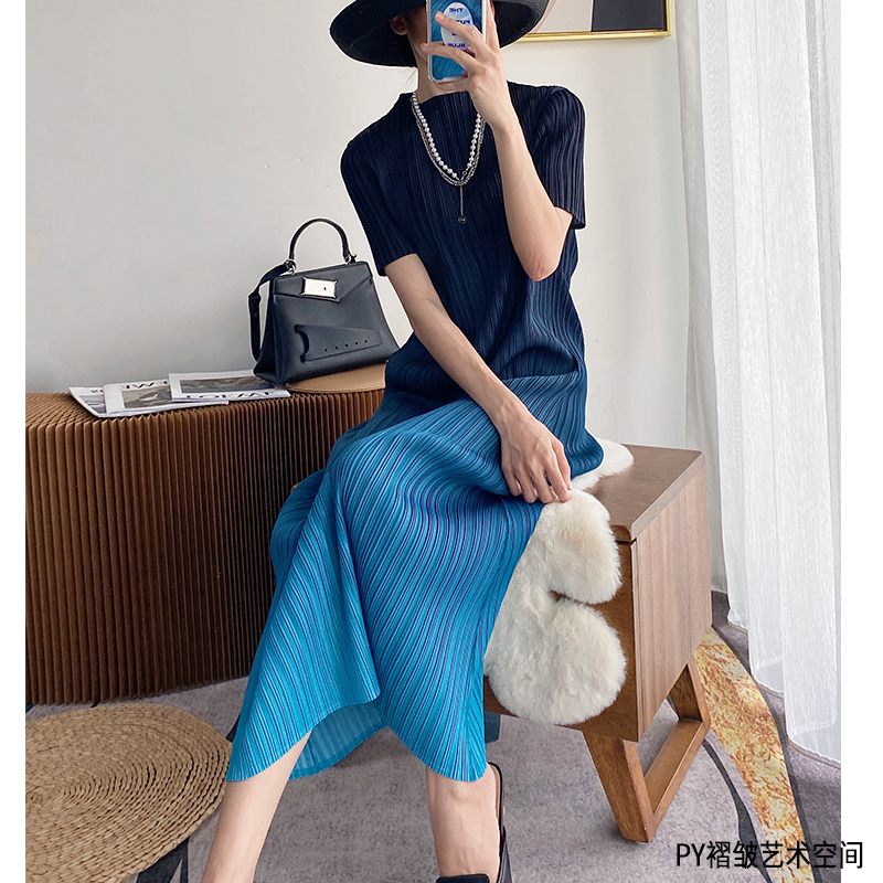 PY褶皱连衣裙女夏季新款高级感高端大气三宅宽松气质渐变色长裙子