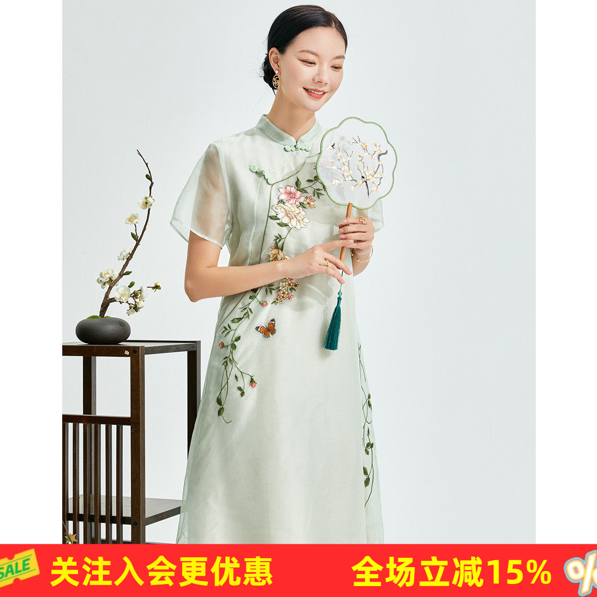 新中式国风系列!夏季立领花卉刺绣桑蚕丝日常百搭通勤女连衣裙