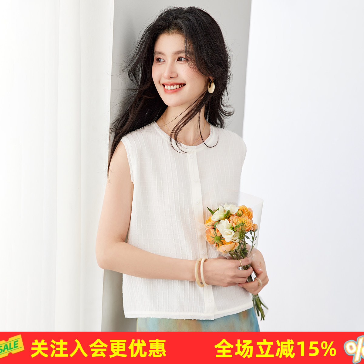 桑蚕丝26年夏款休闲风日常百搭圆领单排扣无袖清爽透气女式T恤