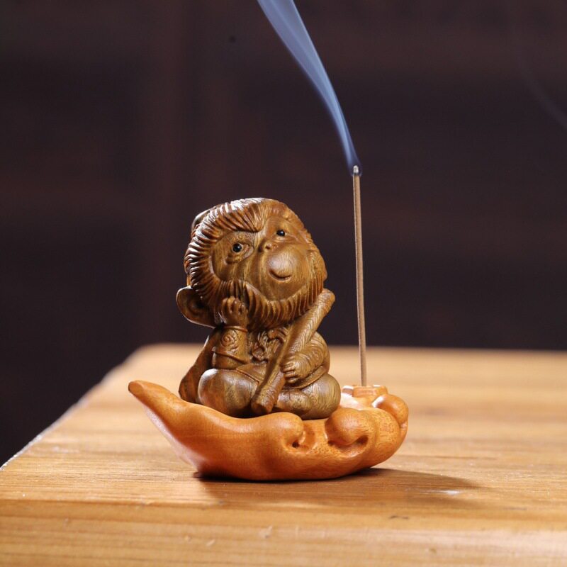 绿檀木雕悟空香插手把件带底座