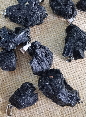 1号店天然黑碧玺吊坠不规则