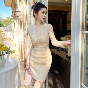 蕾丝a字连衣裙秋冬小个子2026新款女拼接优雅收腰复古小V领短裙子