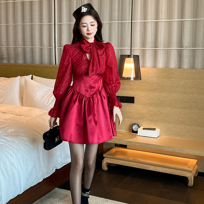 围巾领拼接泡泡袖酒红色礼服裙子