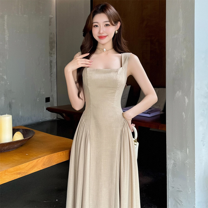休闲运动宽松卡其色绝美漂亮吊带裙流行高级连衣裙女夏长裙无袖